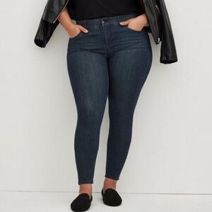 torrid Dark Wash Bombshell Skinny Premium Stretch Mid-Rise Blue Jean Size 18R